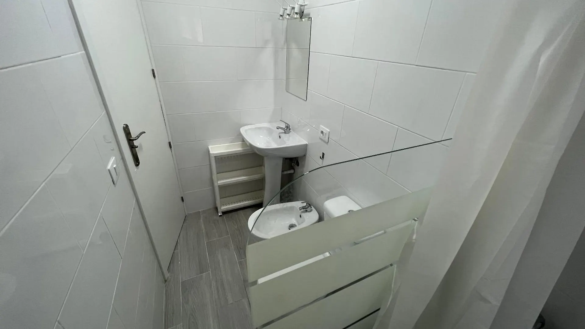 B&B Paraiso Tenerife Super Economy Rooms Airport Los Abrigos 0*,  España