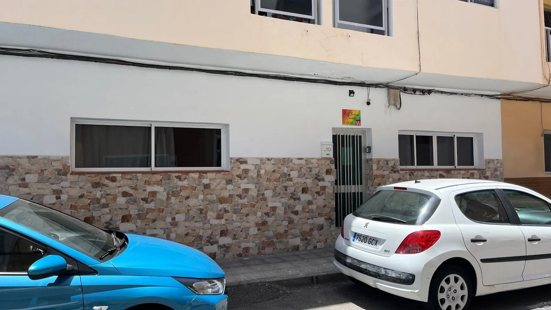 B&B Paraiso Tenerife Super Economy Rooms Airport Los Abrigos Bed and breakfast