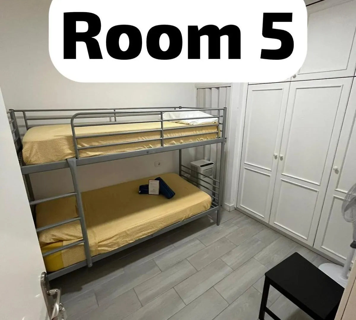 B&B Paraiso Tenerife Super Economy Rooms Airport Los Abrigos Bed and breakfast